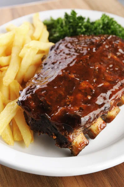 Costillas barbacoa a la parrilla —  Fotos de Stock