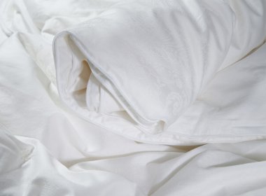 Beyaz battaniye topla