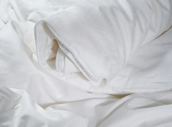 Branco enrole cobertor — Fotografia de Stock