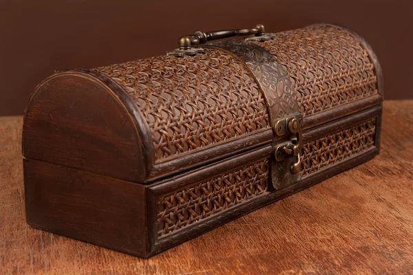 Closed antique chest — Stock Photo, Image
