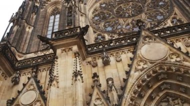 Prag 'daki St. Vitus Katedrali cephesi. Gotik Katedral 