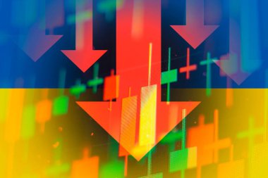 Ekonomideki düşüşü veya Ukrayna borsasında düşüşü gösteren oklar 