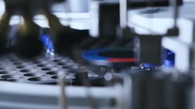 HPLC Otomatik Yükseltici örnek analizi topluyor