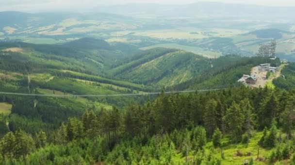 Sky Bridge Menant Tour Sky Walk Sommet Une Haute Colline — Video