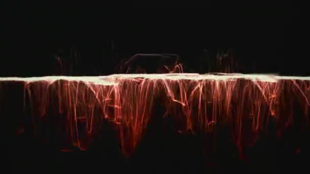 黒い背景マクロビューに赤い煙の波形で可視化された音波振動 抽象的な動きパターン 色霧が飛び散る — ストック動画