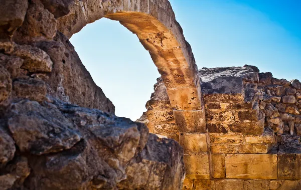 Ruïnes van het Griekse oude bogen in paphos, cyprus Rechtenvrije Stockafbeeldingen