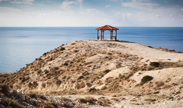 Uitkijkpunt over de baai in Cyprus — Stockfoto