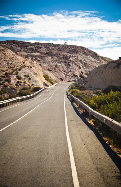 Kıbrıs'ta sıcak yol