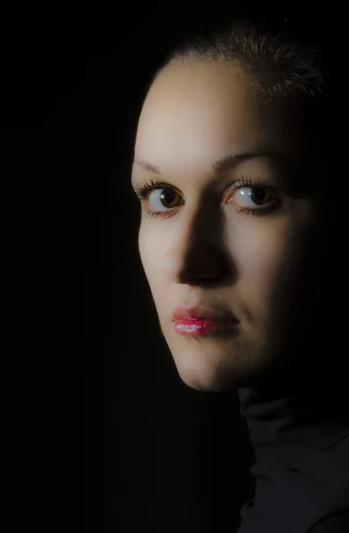 bir genç kızın yüzü