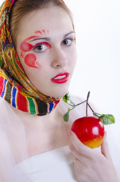 Russisches Mädchen mit Kopftuch — Stockfoto