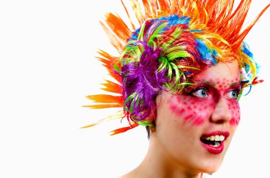 kırmızı makyaj kız