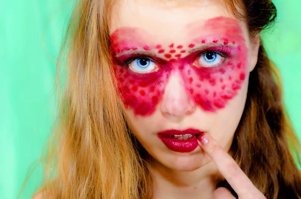 La chica de maquillaje rojo — Foto de Stock