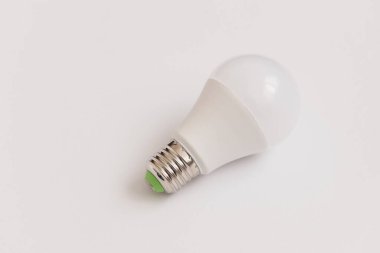 Enerji tasarrufu ampulü