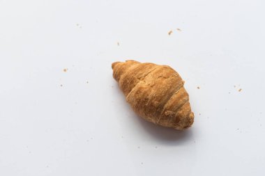 beyaz zemin üzerinde ay çöreği