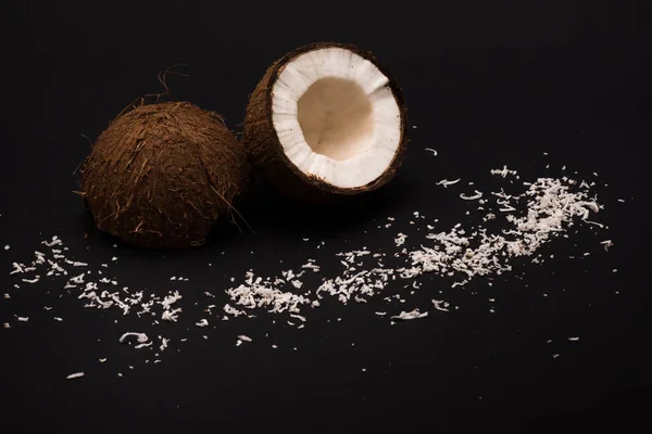 Kokosnoot Geïsoleerd Zwarte Achtergrond — Stockfoto