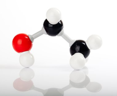 etanol molekül modeli