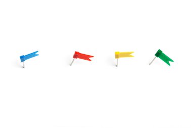 renkli bayrak itme pimleri