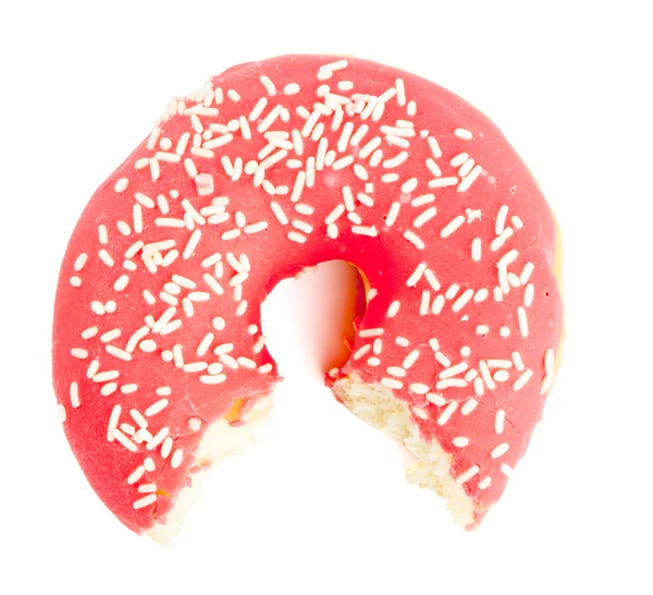 Donut vermelho meio comido com polvilhas de açúcar — Fotografia de Stock