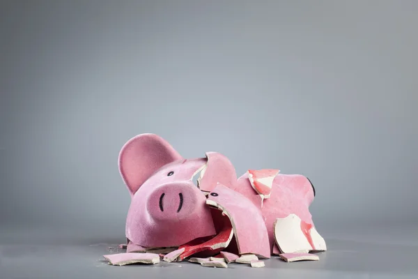 Beroofd piggy bank — Stockfoto
