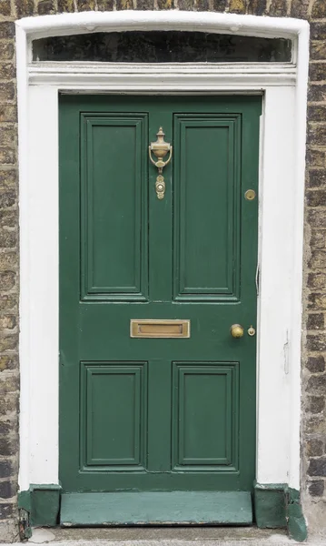 Porta colorida em Dublin dos tempos georgianos (século XVIII ) — Fotografia de Stock