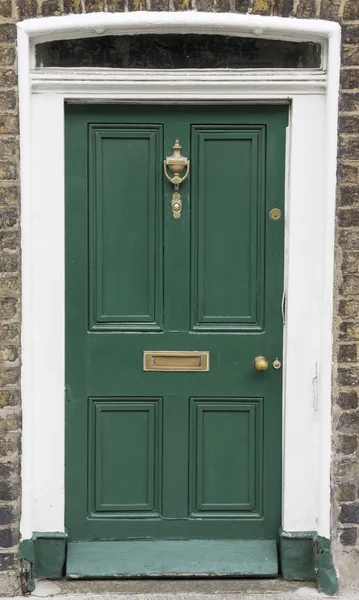 Farbige Tür in Dublin aus georgischer Zeit (18. Jahrhundert)) — Stockfoto