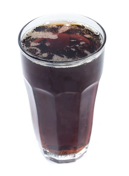 Bicchiere pieno di bevanda alla cola — Foto Stock