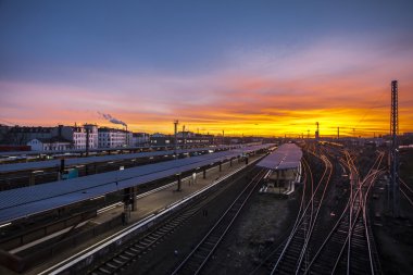 günbatımı vasıl Berlin'deki Bölgesel tren istasyonu