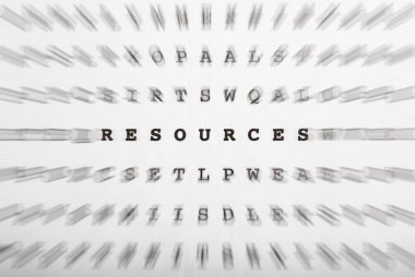 Bulmaca harf, kelime kaynaklara odaklanmak 