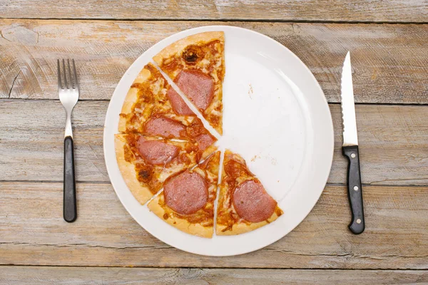 Cinco Oitavo Série Pizza Pepperoni Cortada Pedaços Utilizável Para Ilustrar — Fotografia de Stock