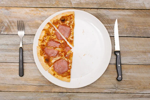 Vier Achte Serie Von Pfefferoni Pizza Stücke Geschnitten Verwendbar Die — Stockfoto