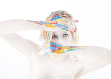 güzel model ile üzerine beyaz izole vücut boyama