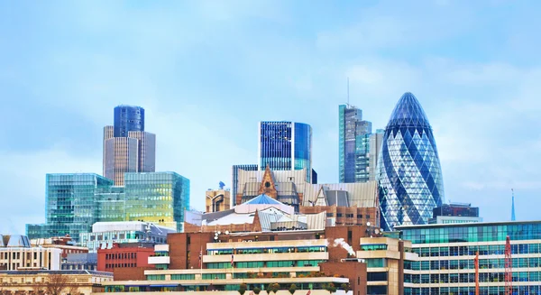 Edifici moderni a Londra, paesaggio urbano — Foto Stock