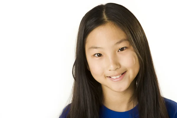 Sorridente ragazza asiatica — Foto Stock