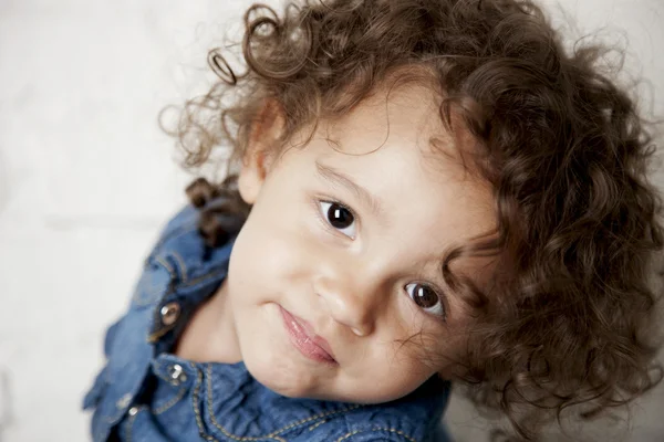 Lächeln Mixed Race Kleinkind Mädchen — Stockfoto