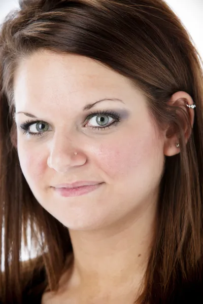 Closeup headshot de mulher bonita sorridente — Fotografia de Stock