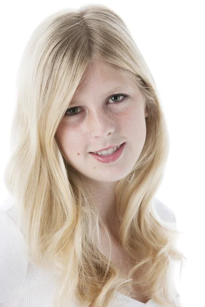 Adolescente caucasiano sorridente menina — Fotografia de Stock