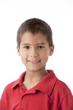 gerçek. İspanyol gülümseyen küçük çocuk