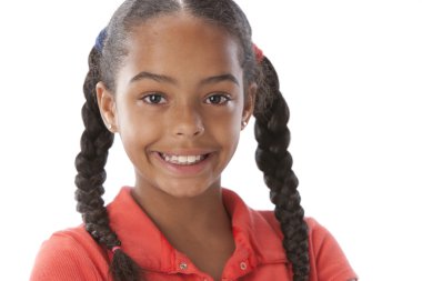 Gülümseyen küçük kız