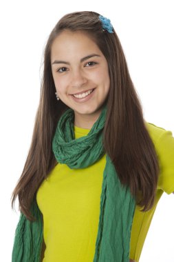 gerçek. canlı renkli giysi ve eşarp giyen İspanyol ve Latin genç kız.