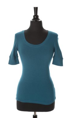 parlak deniz mavisi t-shirt için kadın veya kız bir mankenin üzerinde mavi