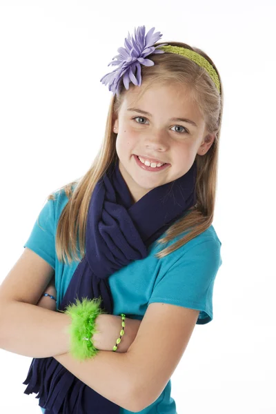 A sério. Sorrindo menina caucasiana — Fotografia de Stock