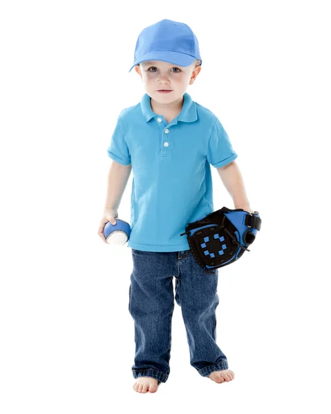 Caucasiano menino jogando beisebol — Fotografia de Stock