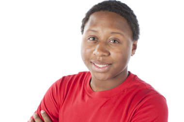 mutlu relexed ve kendine güvenen Afrikalı-Amerikalı genç çocuk