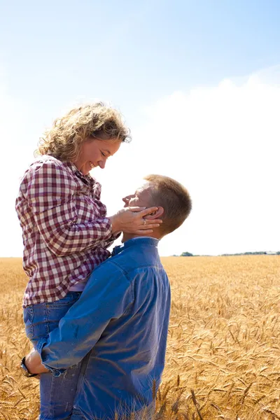 Casamento casal agricultores — Fotografia de Stock