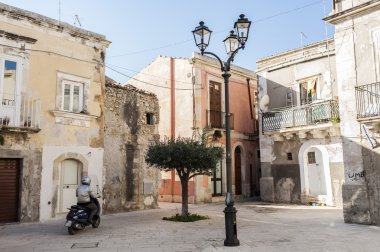 syracuse sokağa geri