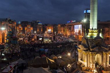 meydan - kitlesel protestolar bağımsızlık geceleri kare görünümü