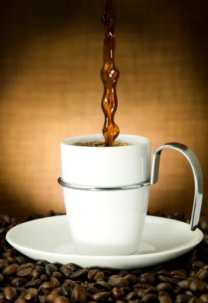 Pouring coffee — Stock Photo, Image