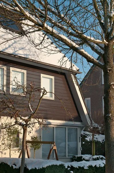 Grande maison un jour d'hiver, Pays-Bas — Photo