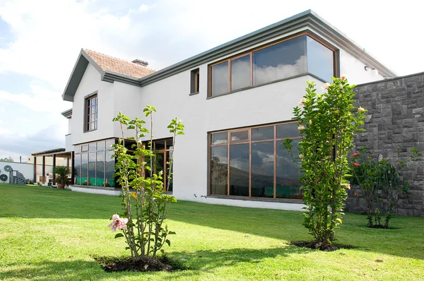 lüks büyük güzel bir ev