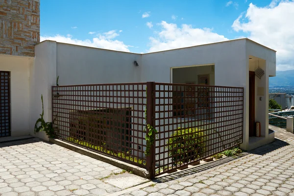 Grande casa moderna — Foto Stock